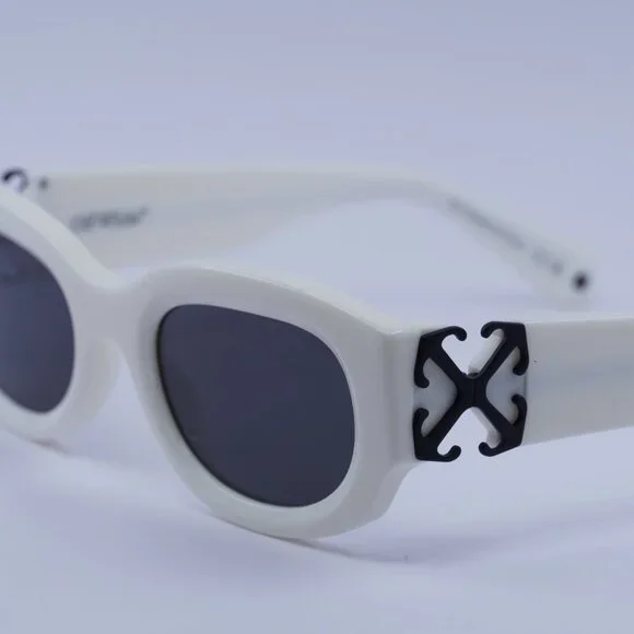 Off-White OERI14E PALMER 0107 Oval Sunglasses – White/Grey Off-White OERI14E PALMER 0107 Sunglasses White Oval Frame  main image 2